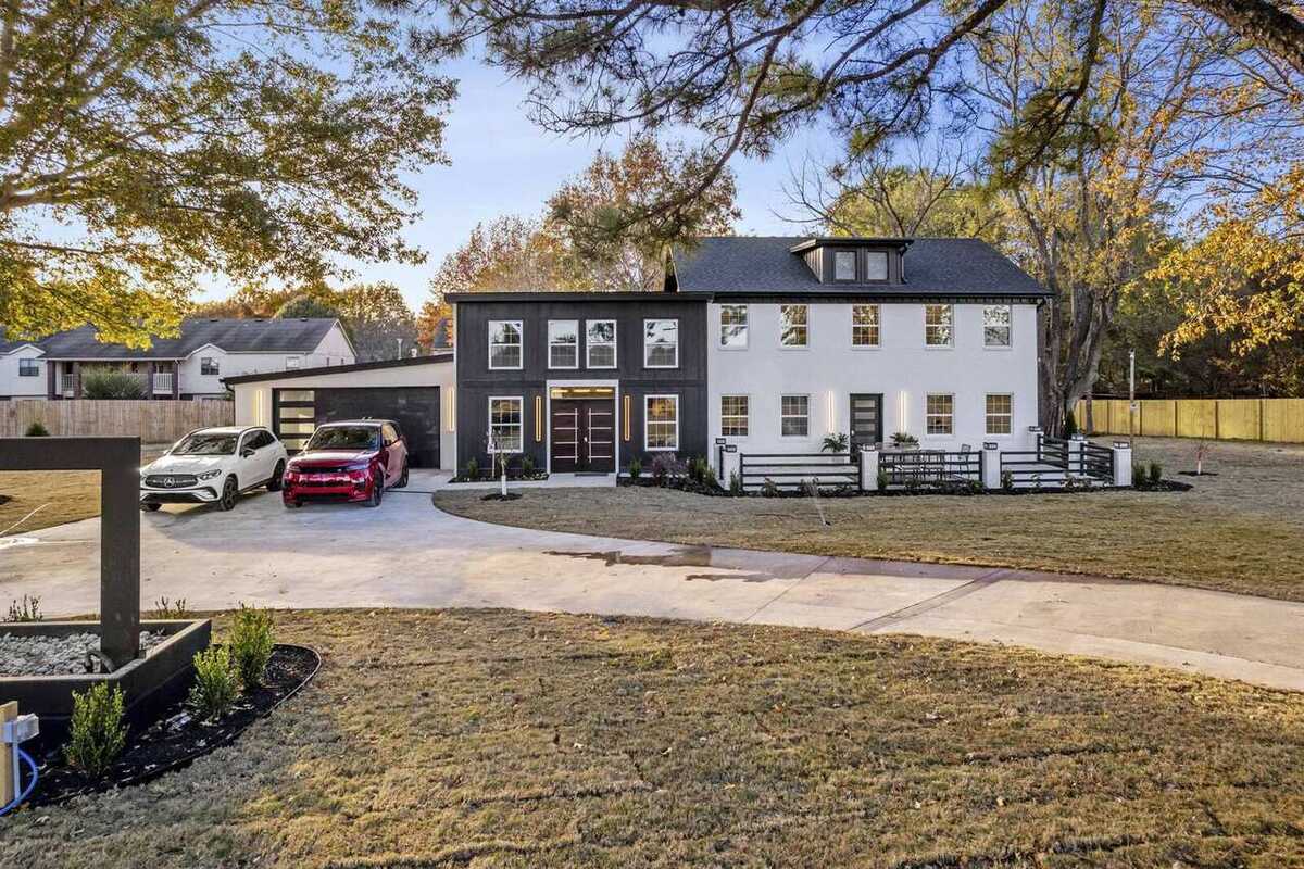 Dixieland Estate